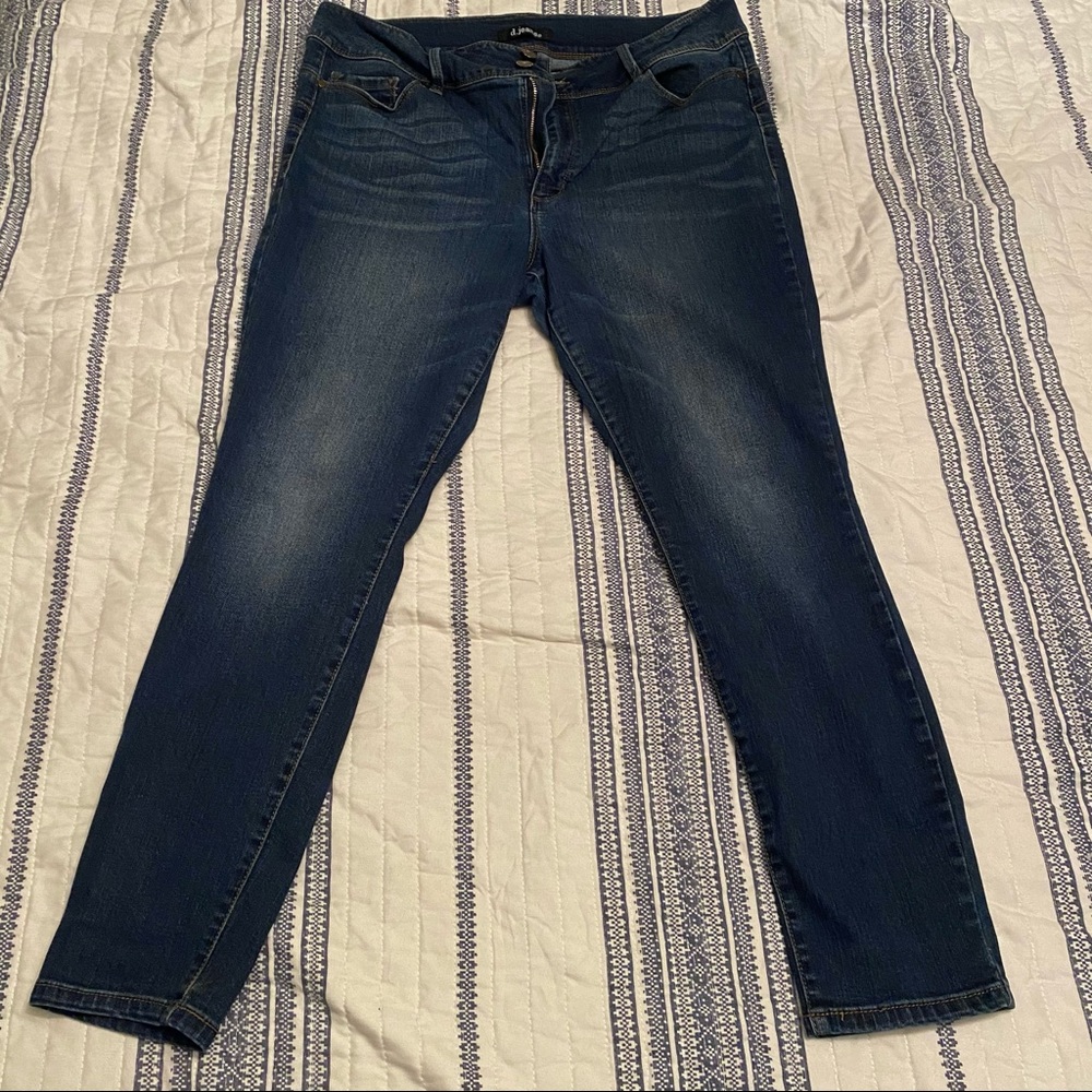 D. Jeans size 16